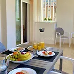 2 Bedroom Comfort With Airconditioning - Max 6 Guests * 베니돔