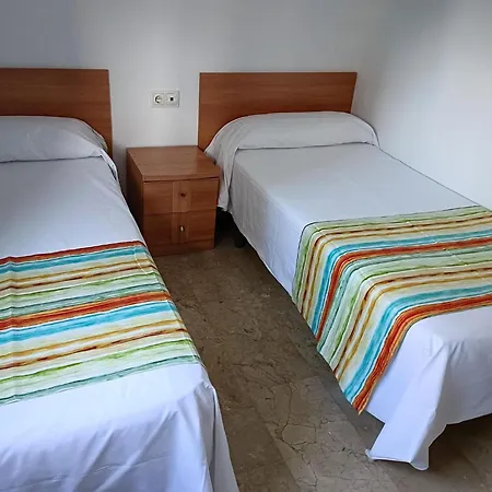 2 Bedroom Comfort With Airconditioning - Max 6 Guests Apartment Benidorm