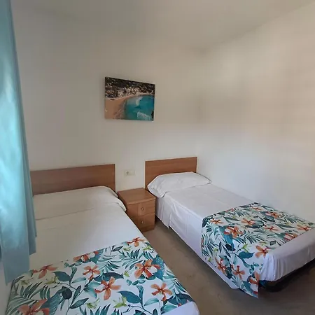 2 Bedroom Comfort With Airconditioning - Max 6 Guests Benidorm