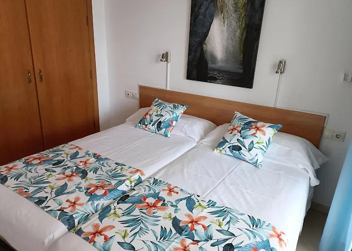2 Bedroom Comfort With Airconditioning - Max 6 Guests * Benidorm